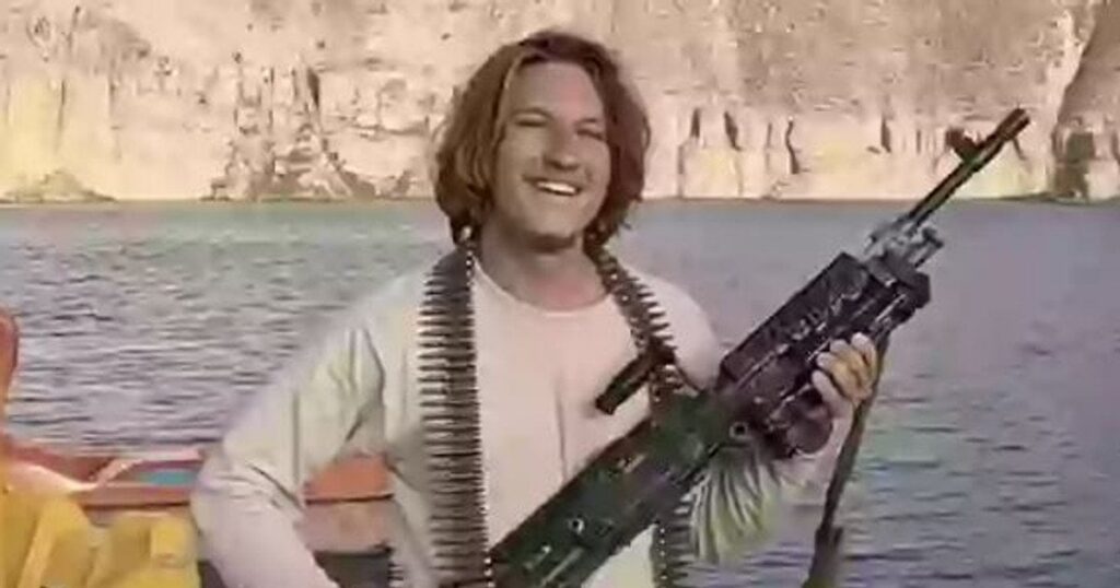 Турист з українським корінням залишив колу для найізольованішого племені: що йому "світить"