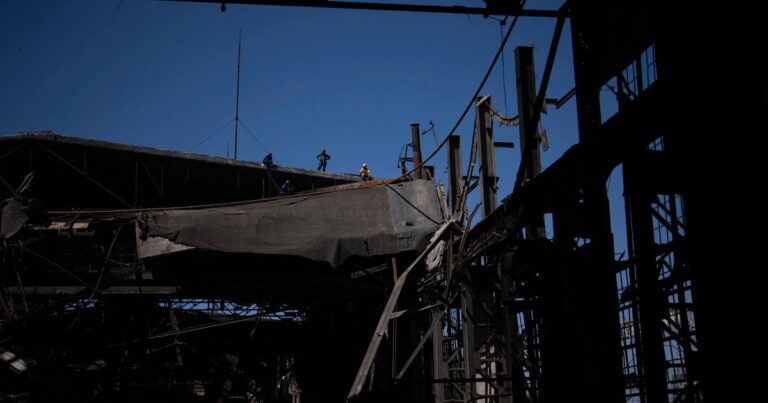 Чернігів залишився без гарячої води через російську атаку на ТЕЦ