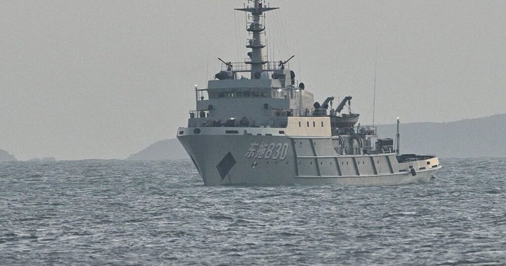 Китайські кораблі біля Тайваню - Тайбей направив флот і авіацію для спостереження — Світ