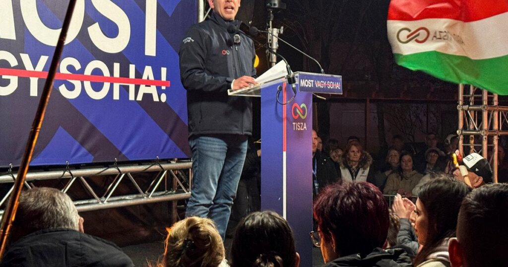 Петер Мадяр — різко потролив російських пропагандистів на мітингу в Угорщині — Світ Петер Мадяр — різко потролив російських пропагандистів на мітингу в Угорщині — Світ