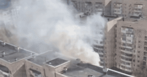 Шок у Києві: Терорист запалив квартиру, десятки постраждалих, смертельна сутичка у супермаркеті!