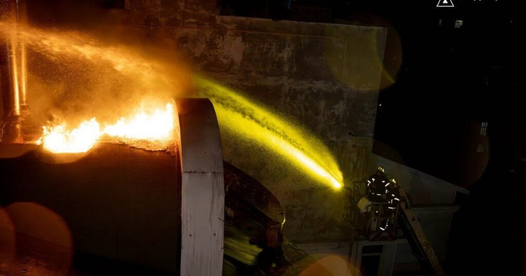 Атака РФ на порти Одеси – Росія вдарила по морському коридору й зачепила судно RAMCO — Укрaїнa