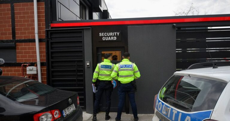 Тимчасова зупинка поромної переправи Орлівка — Ісакча 17 квітня