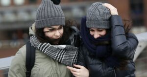 Заморозки, Штормовий Вітер та Сніг: Україну Очікує Різке Похолодання 24 Квітня!