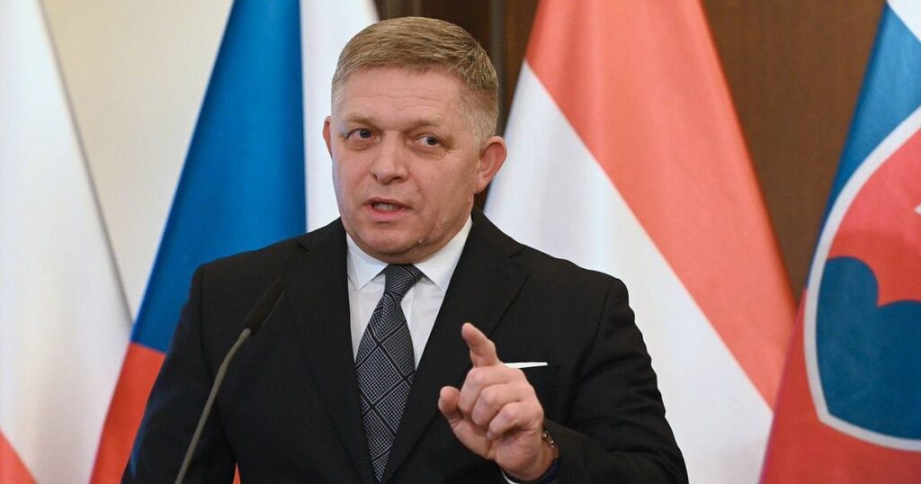 Фіцо злякався, що Україна перекриє «Дружбу» після надання кредиту 90 млдр євро