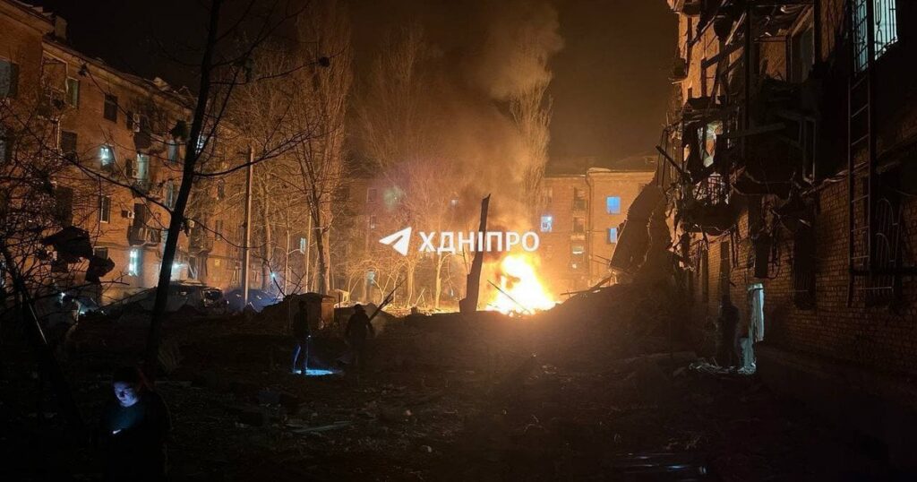 РФ масовано атакувала Україну: є значні руйнування і поранені (відео)