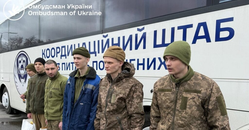 Обмін полоненими — Лубінець повідомив про повернення 7 викрадених цивільних з РФ — Укрaїнa