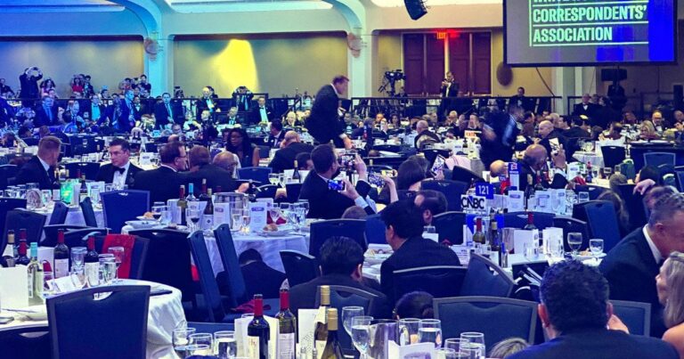 #SaladMan: Історія Героя, Який Доїдав Салат Під Час Замаху на Трампа