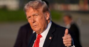 Трамп заявив, що сьогоднішня ніч стане «найважливішим моментом» у світовій історії — Політика