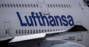 Lufthansa скорочує 20 000 рейсів: Паливна криза в авіації та шляхи виходу з неї