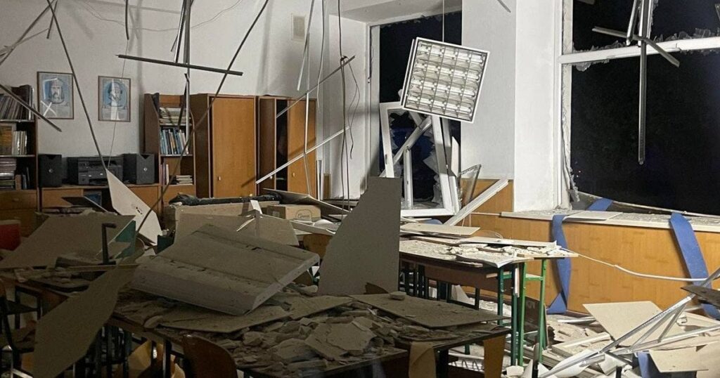 Атака РФ на Одесу: пошкоджено заклад освіти — Лисак — Укрaїнa