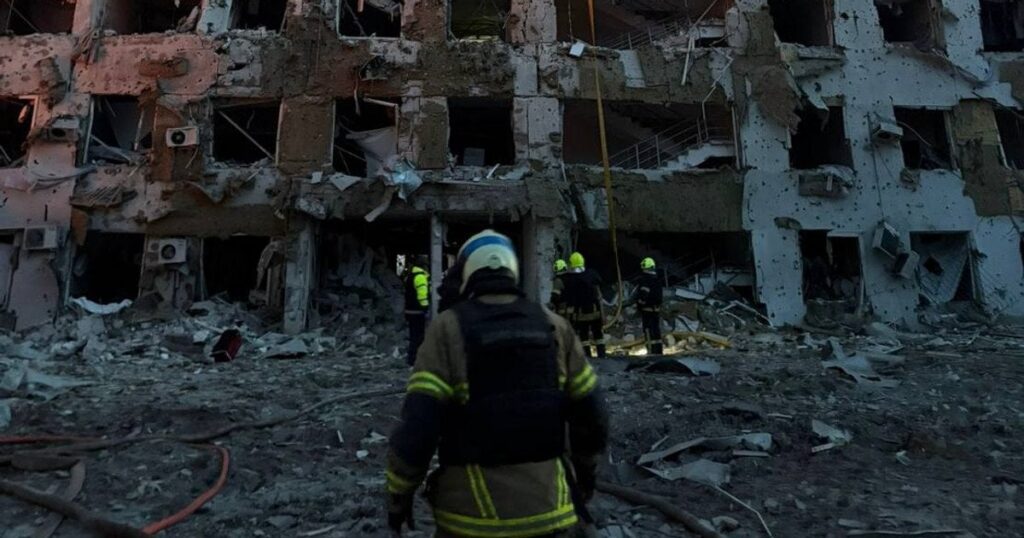 Нова тактика РФ – чому удари по Україні стали масованими і все частіше вдень — Укрaїнa