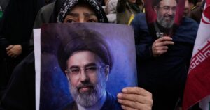 Моджтаба Хаменеї у важкому стані та не може керувати Іраном - розвіддані — Світ