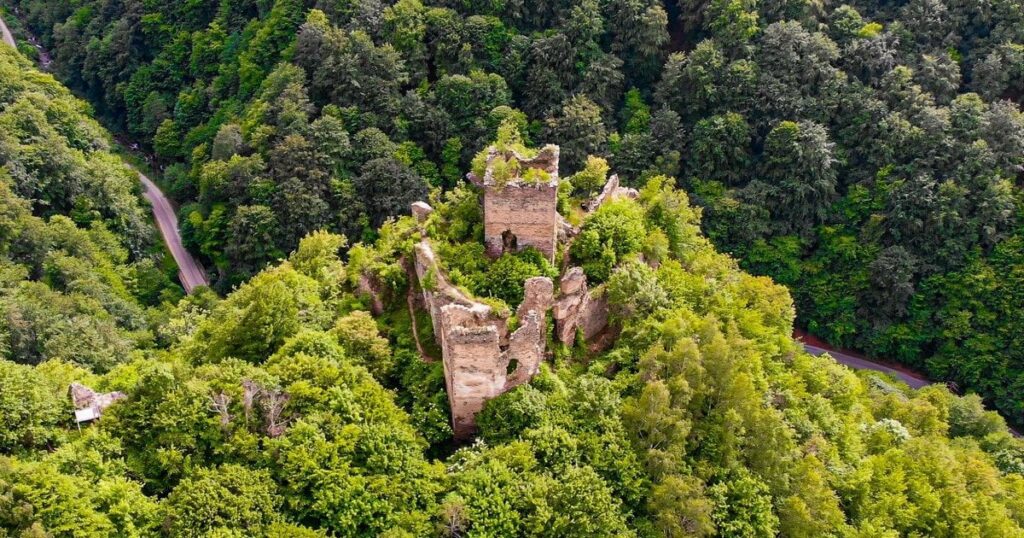 У Карпатах "ожила" легендарна фортеця - відкрито унікальний піший маршрут