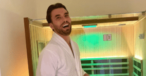 Зірку реаліті-шоу найшли мертвим у канаві в Таїланді після дивної поведінки