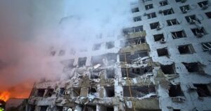 Вбита дитина, люди під завалами, "прильоти" по будинках: РФ влаштувала кривавий терор у містах України (фото, відео)