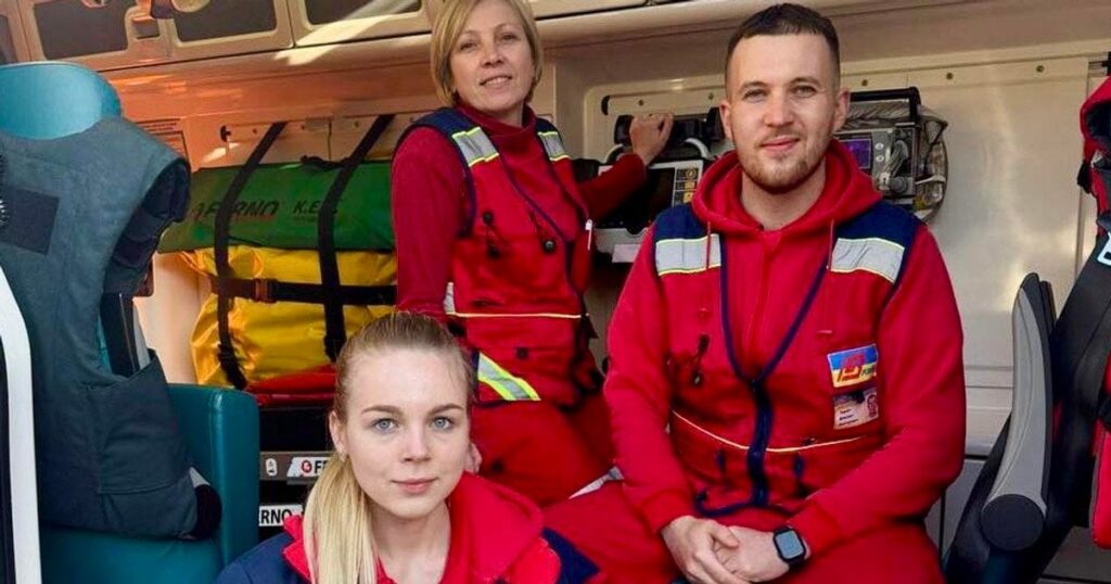 Вісім хвилин на тому світі: у Києві медики дивом вирвали 86-річну жінку з лап смерті