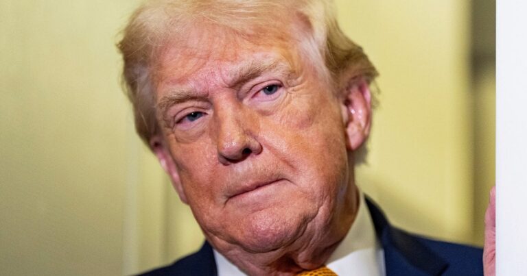 США розглядають продовження винятків із санкцій на російську нафту для стабілізації світових цін