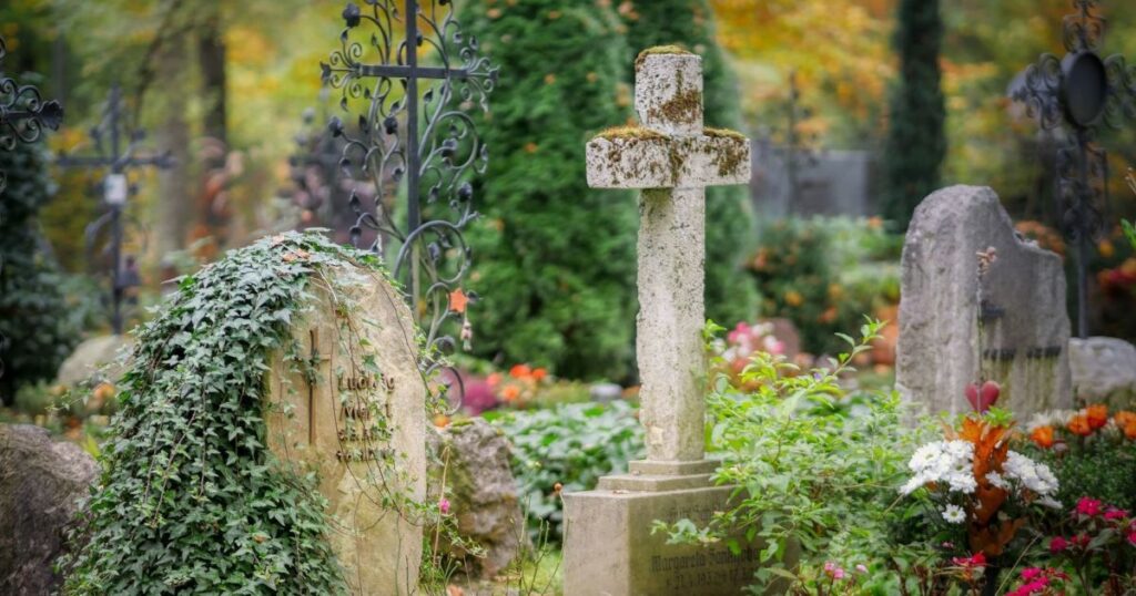 Коли Проводи 2026 року: важливі традиції і дати поминання рідних Коли Проводи 2026 року: важливі традиції і дати поминання рідних