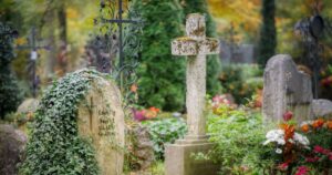 Коли Проводи 2026 року: важливі традиції і дати поминання рідних