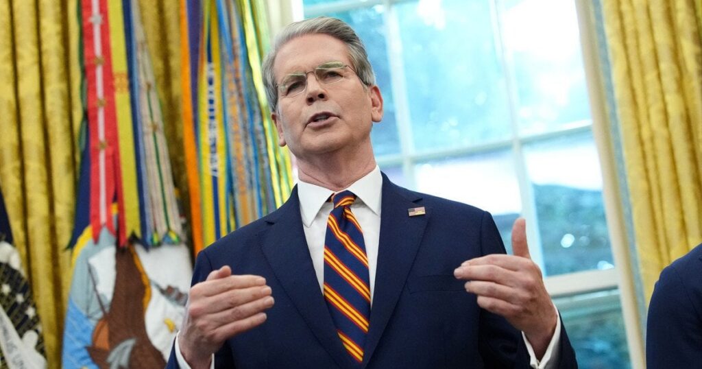 Санкції США проти нафти РФ — Мінфін натякає, що винятків більше не буде — Гроші