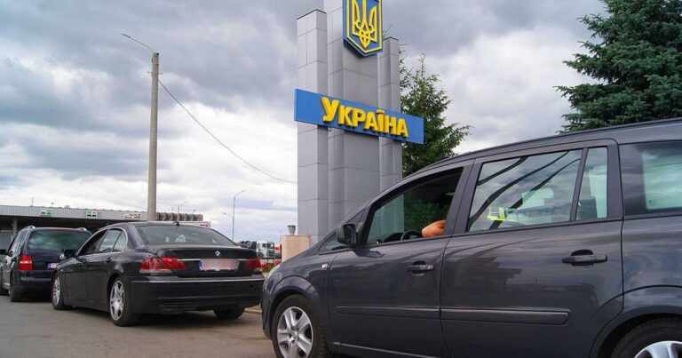Черги на кордоні з Польщею 11 квітня: де найбільше автобусів та авто