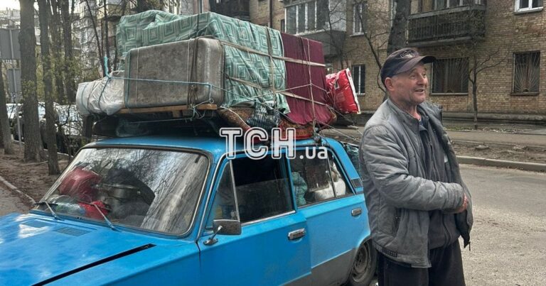 З Донбасу в безпеку: історія пенсіонера, який вивіз із пекла 18 курей та собаку