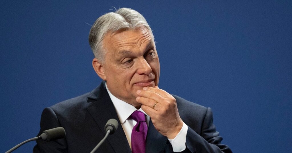 Віктор Орбан — після поразки на виборах відмовився від депутатського мандата — Світ