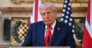 Не слухайтеся його! Військові США закликають до непокори Трампу через удари по Ірану