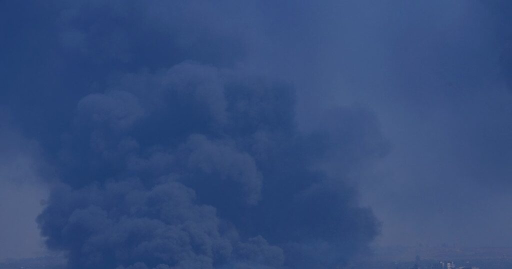 У Дніпрі гримлять сильні вибухи — місто під атакою понад 10 годин