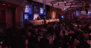 Трампа терміново евакуювали: шокуючі деталі інциденту на вечері Білого дому!