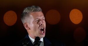 Угорщина: Петер Мадяр закликає до відставки президента та посилення НАТО