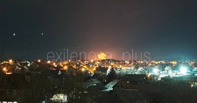 Густий дим та яскраве полум’я: влучання по російських базах ремонту техніки під Алчевськом