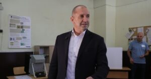Вибори в Болгарії: Партія проросійського Радева здобуває лідерство — Чи чекає на країну новий політичний поворот?