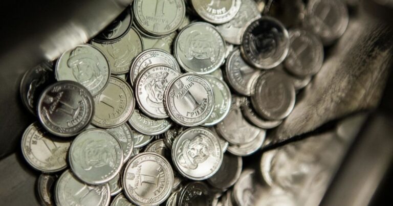 Скарби у гаманці: Як звичайні монети 1992 року можуть принести вам до 20 000 гривень!