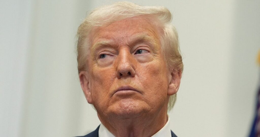 Трамп запропонував Ірану спільне підприємство в Ормузькій протоці — Світ