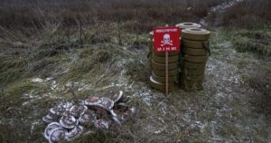 Трагічний Великдень: 17-річний хлопець на Сумщині підірвався на міні