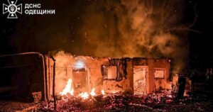 ЖАХ НА ОДЕСІ: Ворожий Удар Знищив Будинки та Поранених Людей