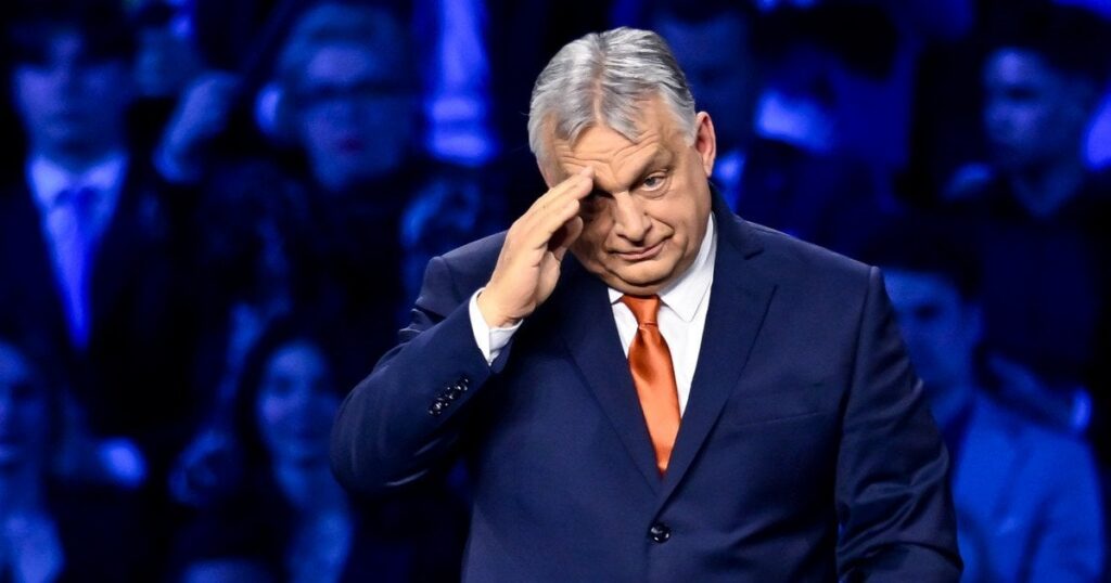 Кіберхаос в уряді Орбана: сотні службових паролів та імейлів "злито" в інтернет Кіберхаос в уряді Орбана: сотні службових паролів та імейлів "злито" в інтернет