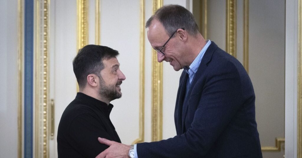 Повернення чоловіків з-за кордону: Зеленський у Німеччині зробив різку заяву — Укрaїнa