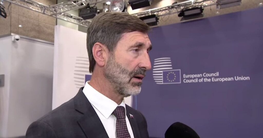 Чи буде Словаччина блокувати кредит ЄС для України замість Угорщини: відповідь міністра — Світ