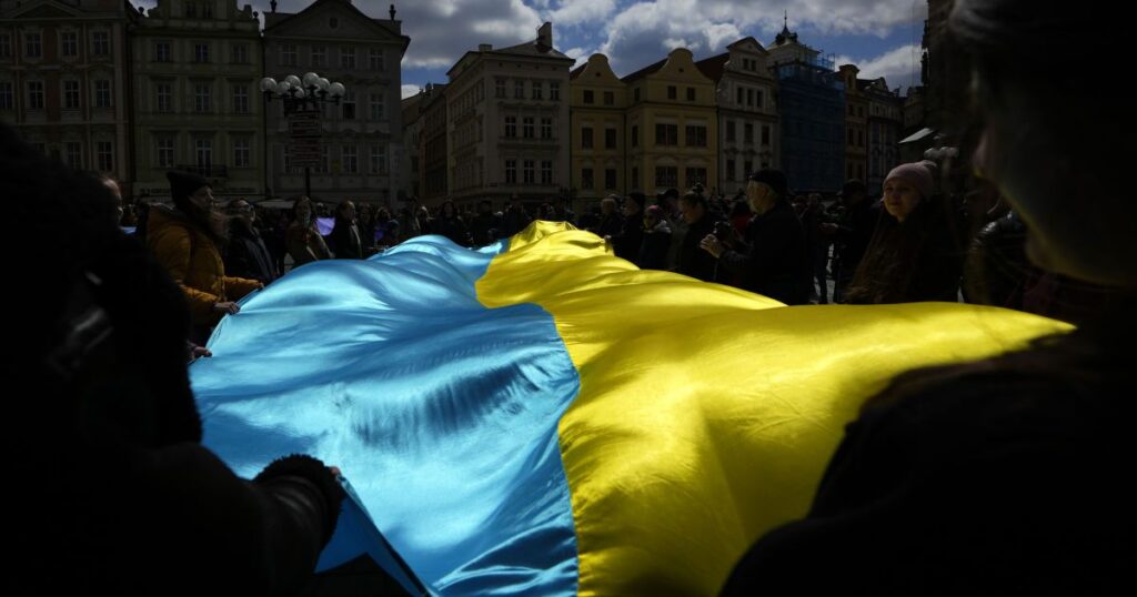 Війна в Україні – коли закінчиться і скільки люди готові її терпіти — Укрaїнa