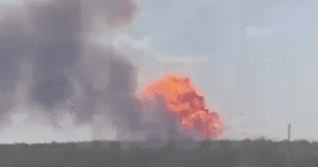 Росія у вогні: СБУ вгатила по ключовій нафтовій станції Кремля, там гігантська пожежа — Укрaїнa