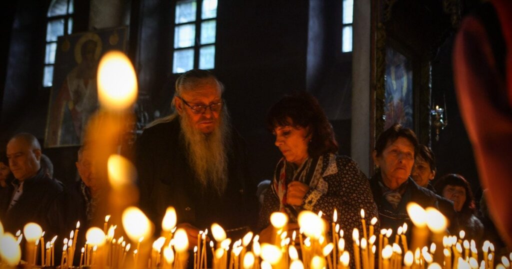 Великодні богослужіння онлайн — де і коли дивитися трансляції 2026 року — Укрaїнa