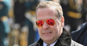 Медведєв погрожує США ядерною зброєю: що стоїть за цими заявами після переговорів Путіна та Трампа?