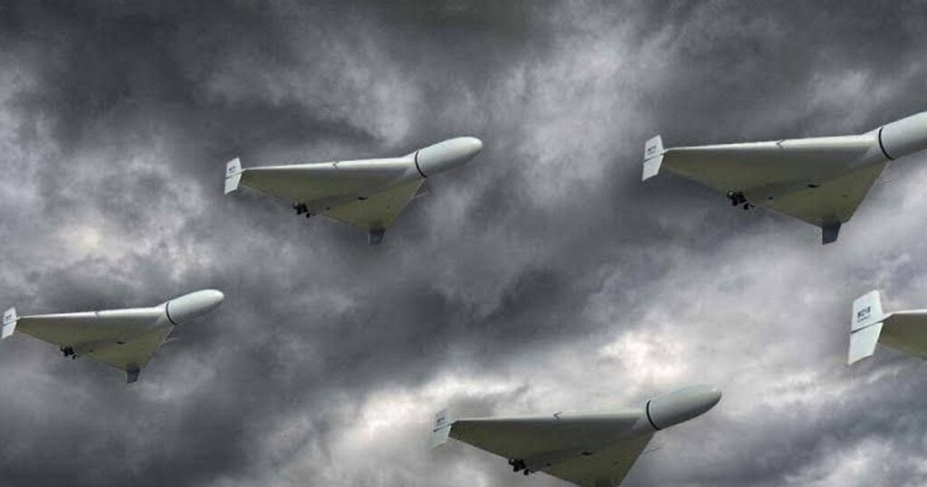 У Дніпрі під час атаки РФ уламок дрона влучив у телефон: в якому стані чоловік (фото)