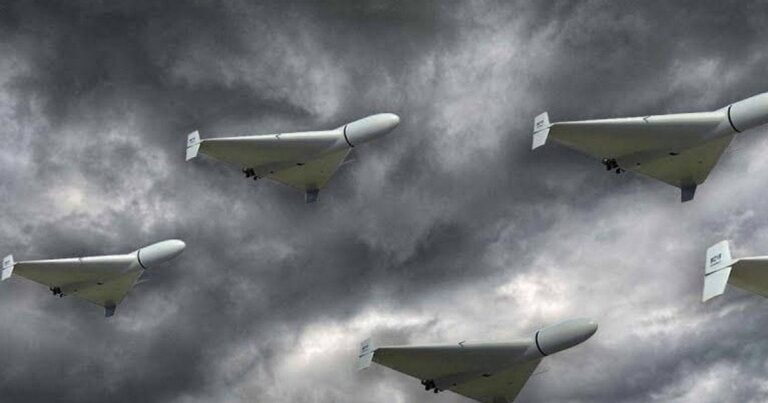 НЕЙМОВІРНЕ СПАСІННЯ У ДНІПРІ: УЛАМОК ДРОНА ВЛУЧИВ У ТЕЛЕФОН, ВРЯТУВАВШИ ЧОЛОВІКА ВІД ТРАГЕДІЇ!