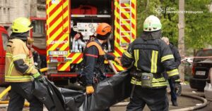 Дніпро у жалобі: Росія завдала жорстокого удару, кількість жертв зростає