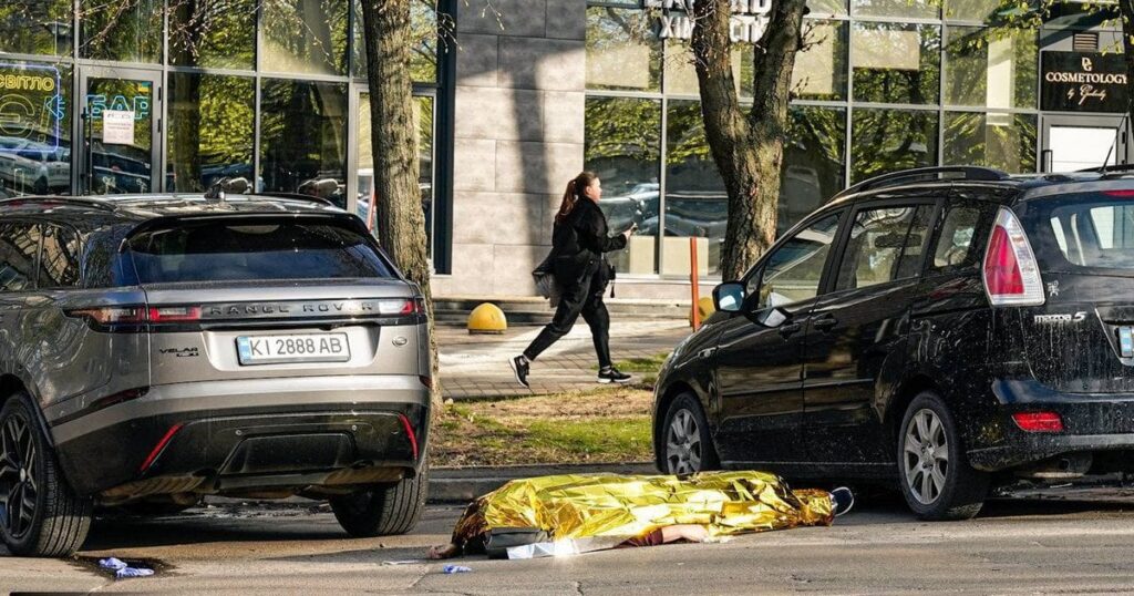 "Я кричала йому: "Зупинися! Досить!": очевидиця теракту у Києві розповіла про поведінку стрілка