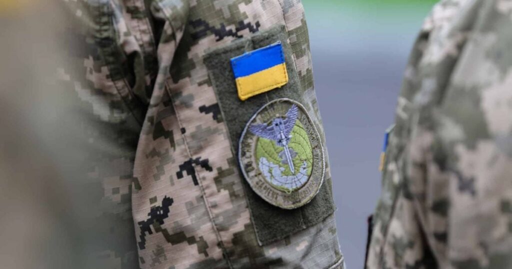 Побиття військовослужбовця — ВСП підтвердила інцидент, підозрюваного оператора БпЛА розшукують — Укрaїнa